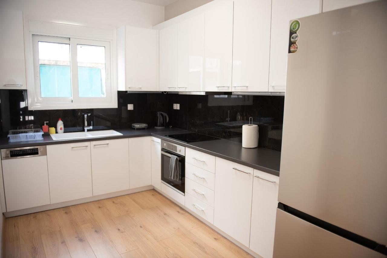 Newly Renovated Flat 500M From Subway Station Apartment เอเธนส์ ภายนอก รูปภาพ