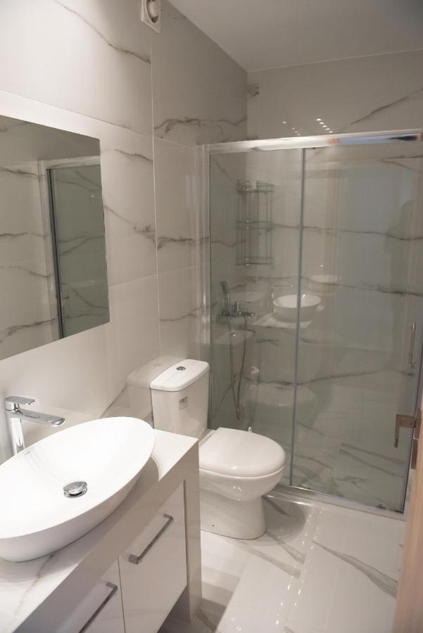 Newly Renovated Flat 500M From Subway Station Apartment เอเธนส์ ภายนอก รูปภาพ