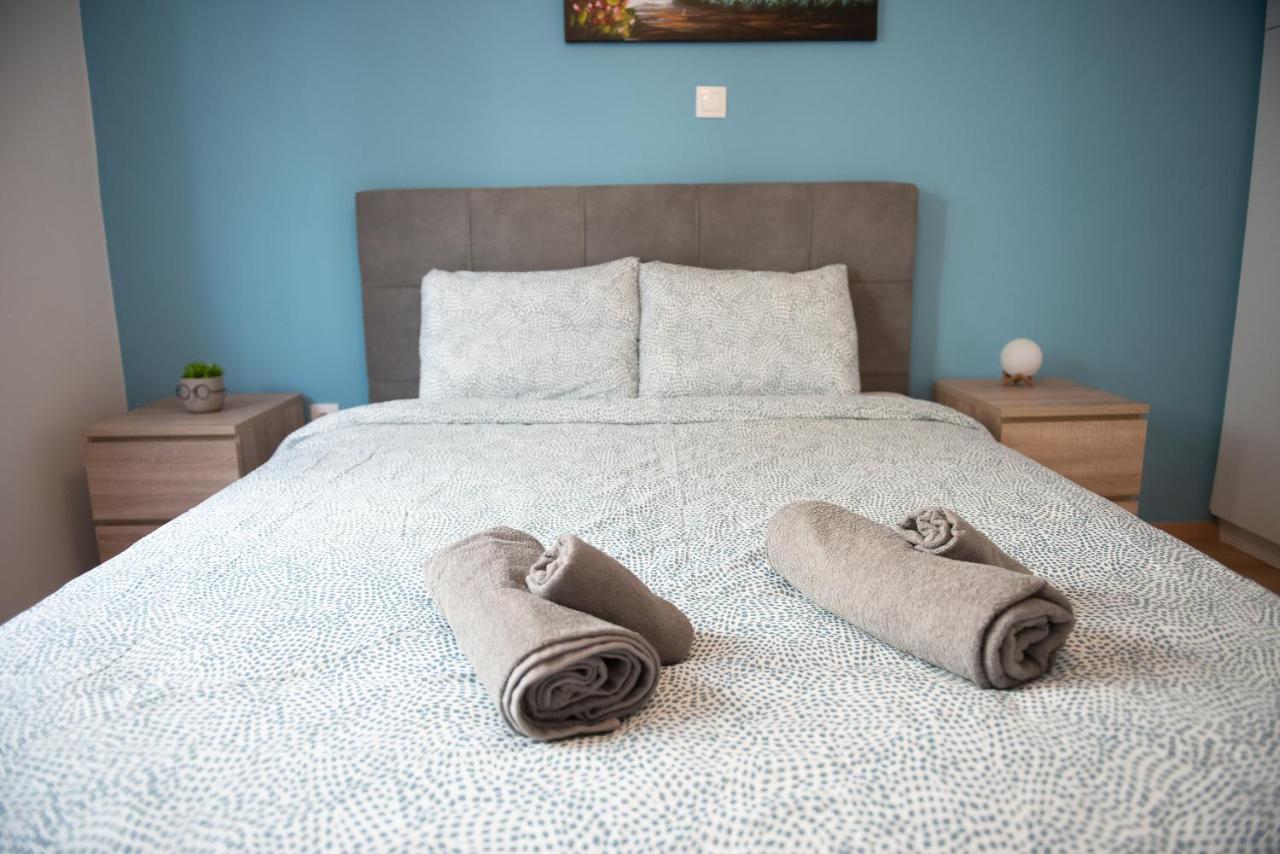 Newly Renovated Flat 500M From Subway Station Apartment เอเธนส์ ภายนอก รูปภาพ