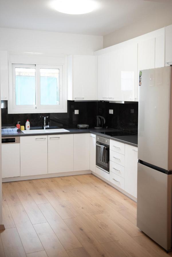 Newly Renovated Flat 500M From Subway Station Apartment เอเธนส์ ภายนอก รูปภาพ