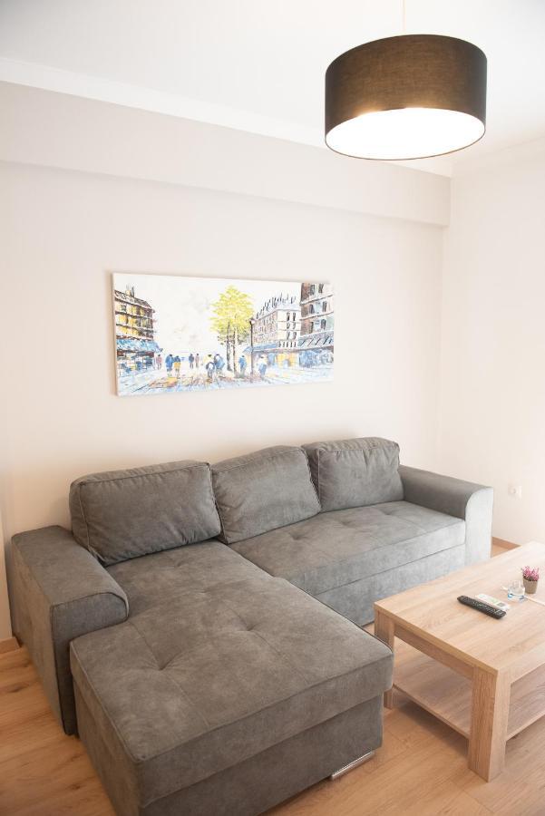 Newly Renovated Flat 500M From Subway Station Apartment เอเธนส์ ภายนอก รูปภาพ